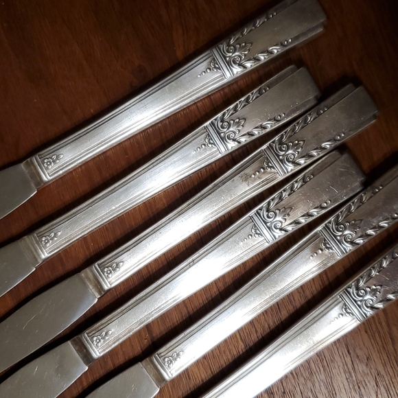 Vintage Six Piece Silverplate/Stainless knife set - Picture 2 of 2